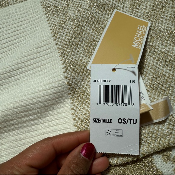 NWT Michael Kors Women’s Sparkly Scarf - Picture 3 of 5